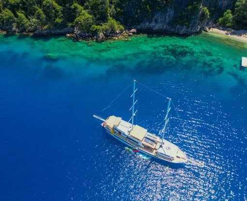 Fully Crewed Luxury Yacht Charter Guide for an Isolated June Vacation