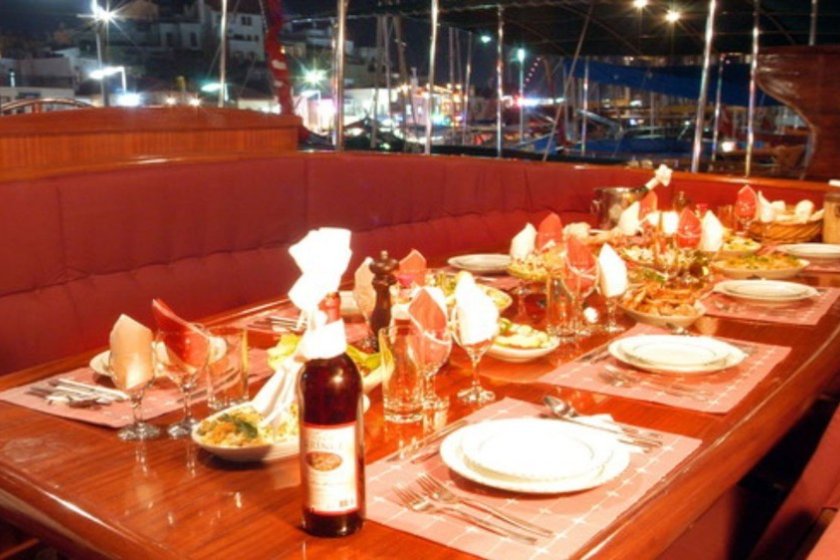 ÇELİK ES D | LÜKS GULET YELKEN & MAVİ TUR | Okeanosyatcilik