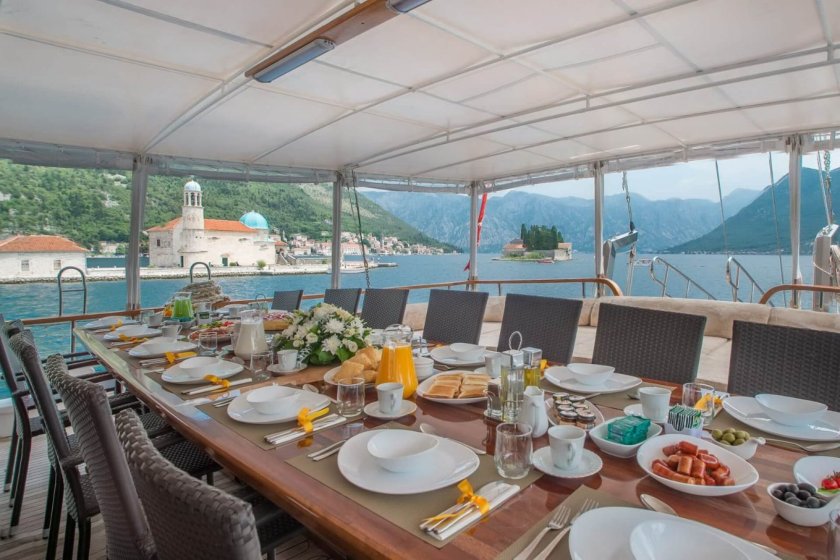 SADRİ USTA 1 | FETHİYEDE TEKNE TATİLİ | UNUTULMAZ KOYLARDA TEKNE GEZİSİ | Okeanosyatcilik