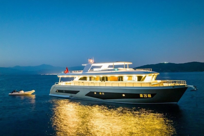 BY C.F TRAWLER | FETHIYE DELUXE 9 KIŞILIK TRAWLER KIRALAMA | Okeanosyatcilik