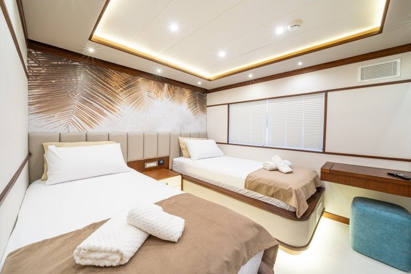 BY C.F TRAWLER | FETHIYE DELUXE 9 KIŞILIK TRAWLER KIRALAMA | Okeanosyatcilik