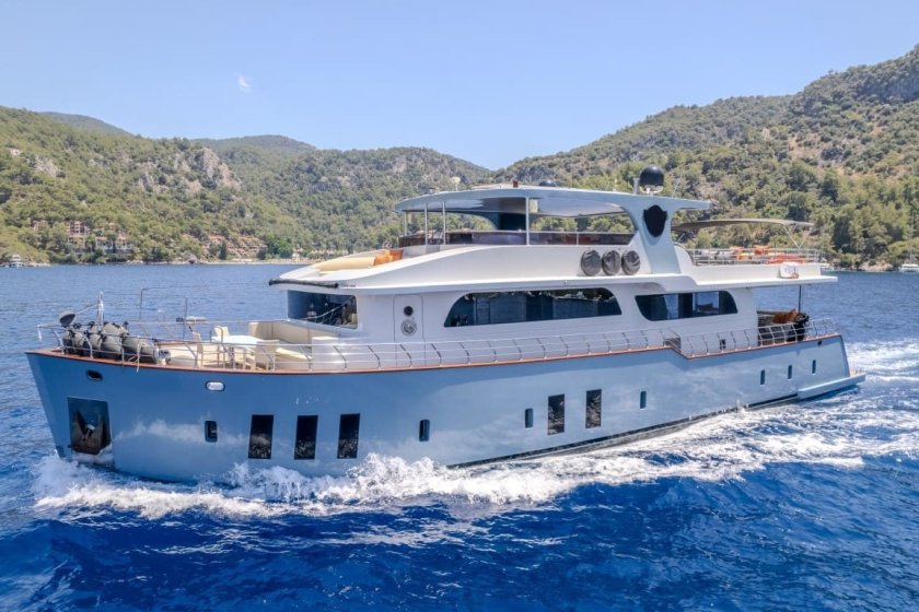 SIMAY F TRAWLER | FETHIYE DELUXE 8 PERSON TRAWLER CHARTER | Okeanosyatcilik