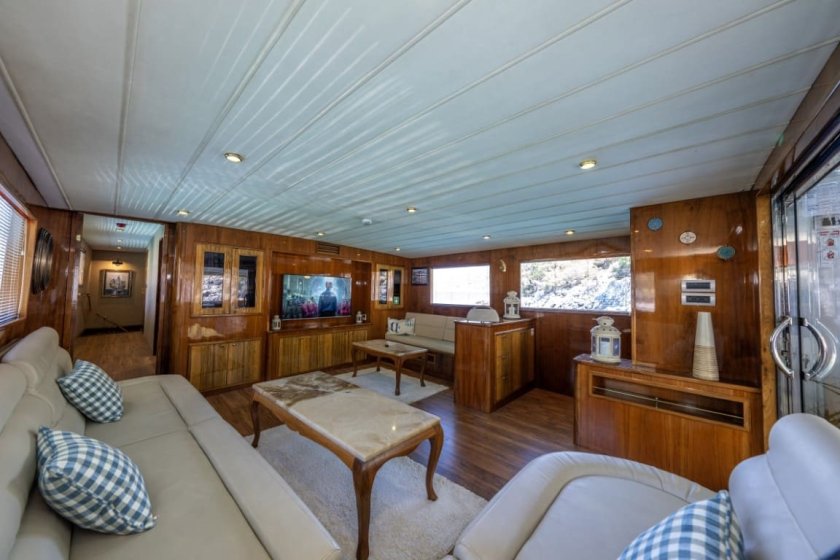 SIMAY F TRAWLER | FETHIYE DELUXE 8 PERSON TRAWLER CHARTER | Okeanosyatcilik