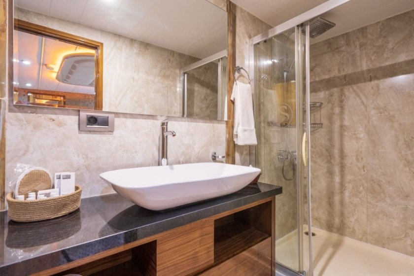 SIMAY F TRAWLER | FETHIYE DELUXE 8 PERSON TRAWLER CHARTER | Okeanosyatcilik