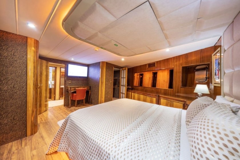 SIMAY F TRAWLER | FETHIYE DELUXE 8 PERSON TRAWLER CHARTER | Okeanosyatcilik