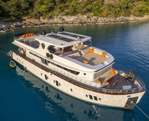 SIMAY S TRAWLER | FETHIYE DELUXE 10 PERSON TRAWLER CHARTER | Okeanosyachting