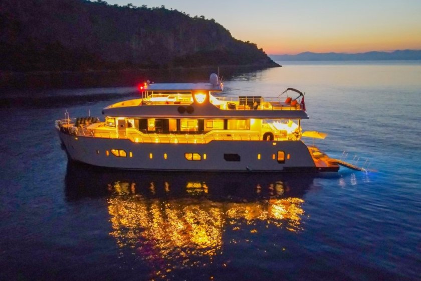 SIMAY M TRAWLER | FETHIYE AILEYE ÖZEL TRAWLER KIRALAMA | Okeanosyatcilik