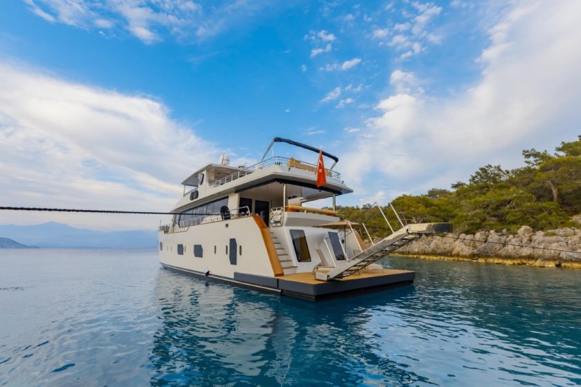 SIMAY M TRAWLER | FETHIYE AILEYE ÖZEL TRAWLER KIRALAMA | Okeanosyatcilik