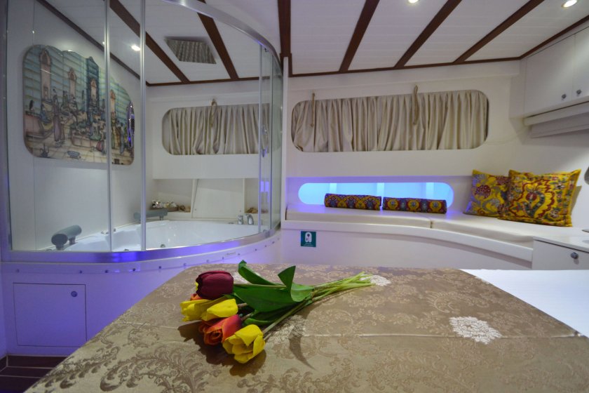 GÜL SULTAN | LÜKS BODRUM TEKNE TATİLİ | Okeanosyatcilik