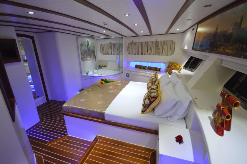 GÜL SULTAN | LÜKS BODRUM TEKNE TATİLİ | Okeanosyatcilik