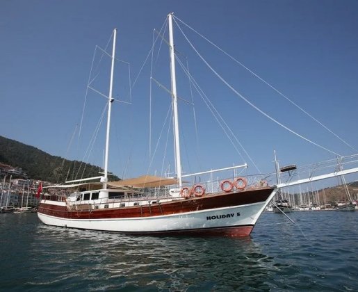 HOLIDAY 5 | FETHIYE GULET CHARTER & PRIVATE YACHT TOUR | Okeanosyachting