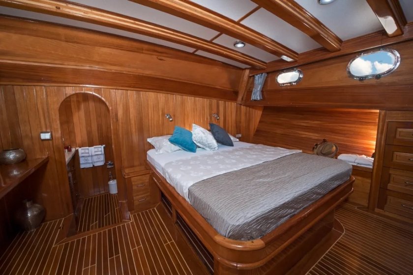 PARSS | DELUXE GULET KİRALAMA & MAVİ TUR YAT TATİLİ