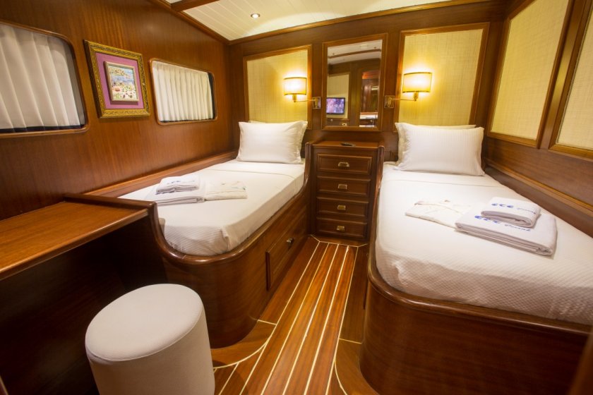 ECE BERRAK | 10 KİŞİLİK 5 KAMARA KLİMALI ULTRA LÜKS GULET EGE TEKNE TURU | Okeanosyatcilik