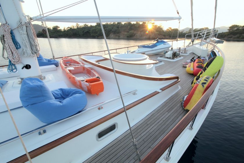 ECE BERRAK | 10 KİŞİLİK 5 KAMARA KLİMALI ULTRA LÜKS GULET EGE TEKNE TURU | Okeanosyatcilik