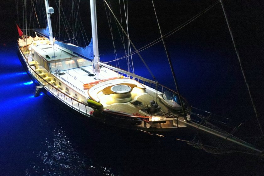 ECE BERRAK | 10 KİŞİLİK 5 KAMARA KLİMALI ULTRA LÜKS GULET EGE TEKNE TURU | Okeanosyatcilik