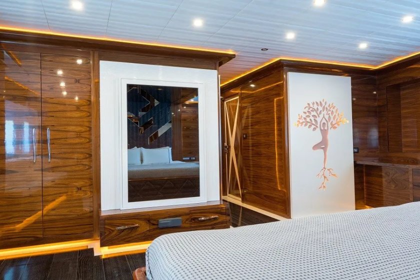 LONG ISLAND | 10 KİŞİLİK MARMARİS TEKNE TURU & YAT KİRALAMA