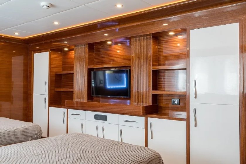 LONG ISLAND | 10 KİŞİLİK MARMARİS TEKNE TURU & YAT KİRALAMA