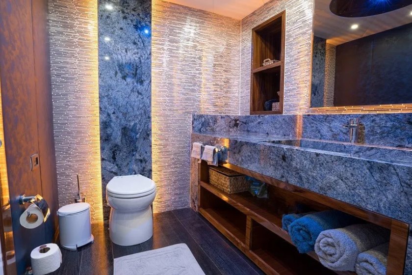 LONG ISLAND | 10 KİŞİLİK MARMARİS TEKNE TURU & YAT KİRALAMA