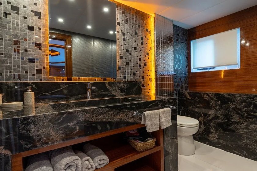 LONG ISLAND | 10 KİŞİLİK MARMARİS TEKNE TURU & YAT KİRALAMA