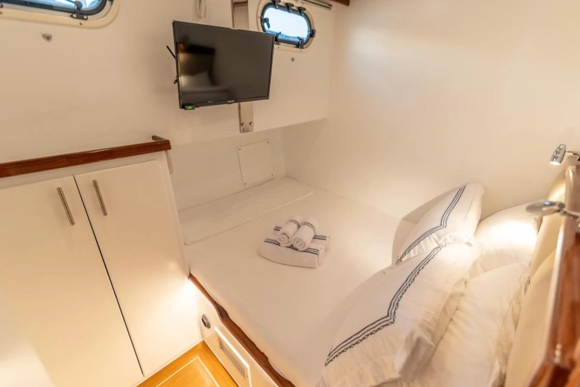 BERNİS | FETHİYE VE GÖCEK KİRALIK MODERN TEKNE