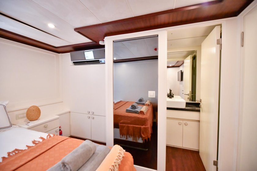 RUZANNA 1 | FETHİYE GÖCEK KİRALIK LÜKS 3 KABİN TRAWLER