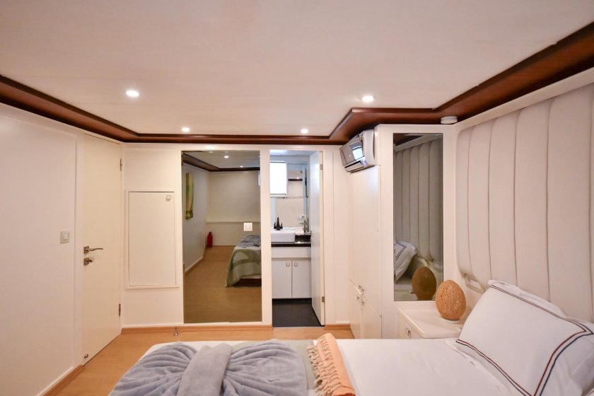 RUZANNA 1 | FETHİYE GÖCEK KİRALIK LÜKS 3 KABİN TRAWLER