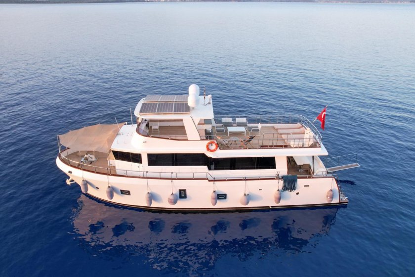 RUZANNA 1 | FETHİYE GÖCEK KİRALIK LÜKS 3 KABİN TRAWLER