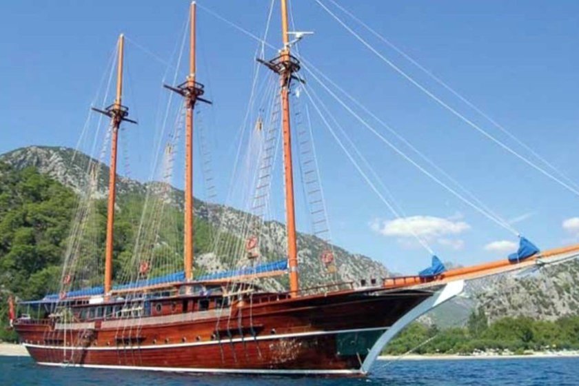 BAHRİYELİ C | KALABALIK GRUPLAR İÇİN PREMİUM TEKNE TATİLİ | Okeanosyatcilik