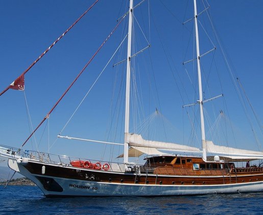 BLUE CRUISE DELUXE GULET FOR 22 PEOPLE