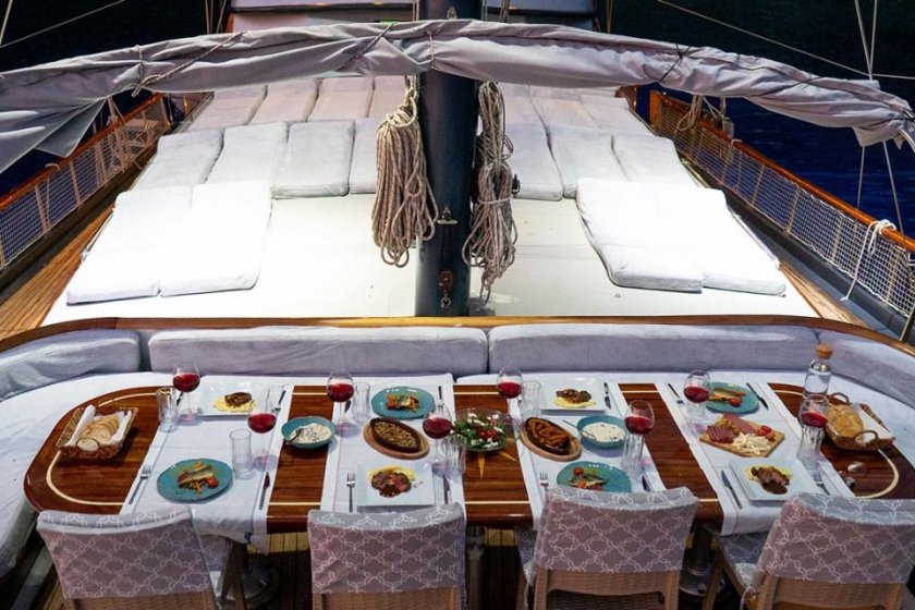 Gümüş 1 | Marmaris 8 Cabin VIP Gulet Charter | Okeanosyachting