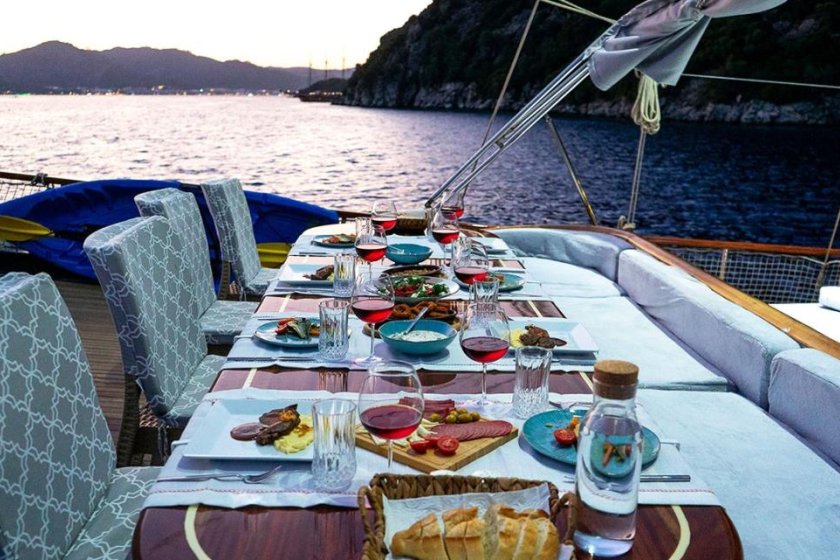 Gümüş 1 | Marmaris 8 Cabin VIP Gulet Charter | Okeanosyachting