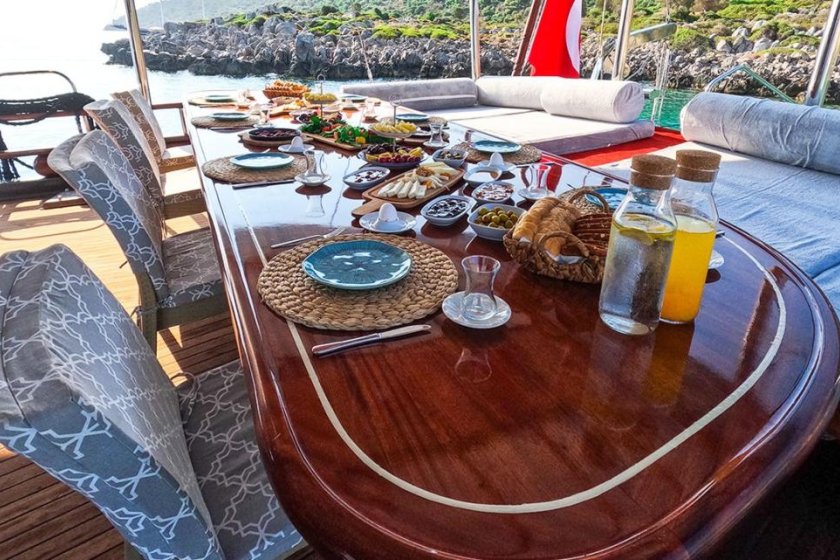 Gümüş 1 | Marmaris 8 Cabin VIP Gulet Charter | Okeanosyachting