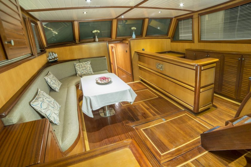 LAİLA DENİZ | 8 KİŞİLİK 4 KABİN KLİMALI GULET MARMARİS TEKNE TURU | Okeanosyatcilik