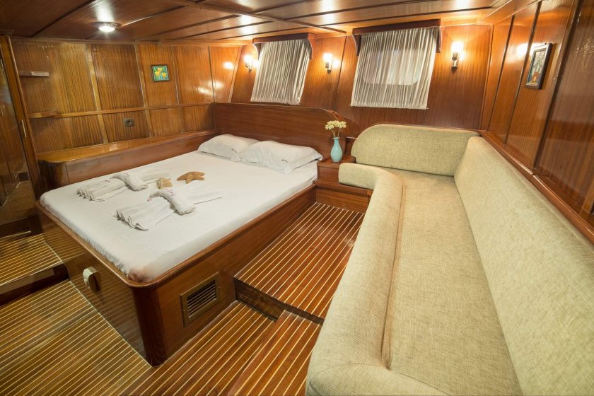 LAİLA DENİZ | 8 KİŞİLİK 4 KABİN KLİMALI GULET MARMARİS TEKNE TURU | Okeanosyatcilik