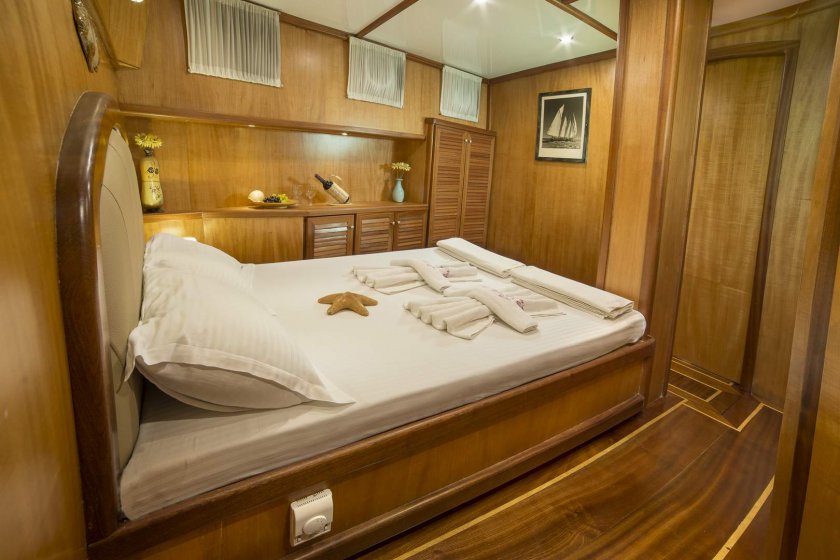 LAİLA DENİZ | 8 KİŞİLİK 4 KABİN KLİMALI GULET MARMARİS TEKNE TURU | Okeanosyatcilik