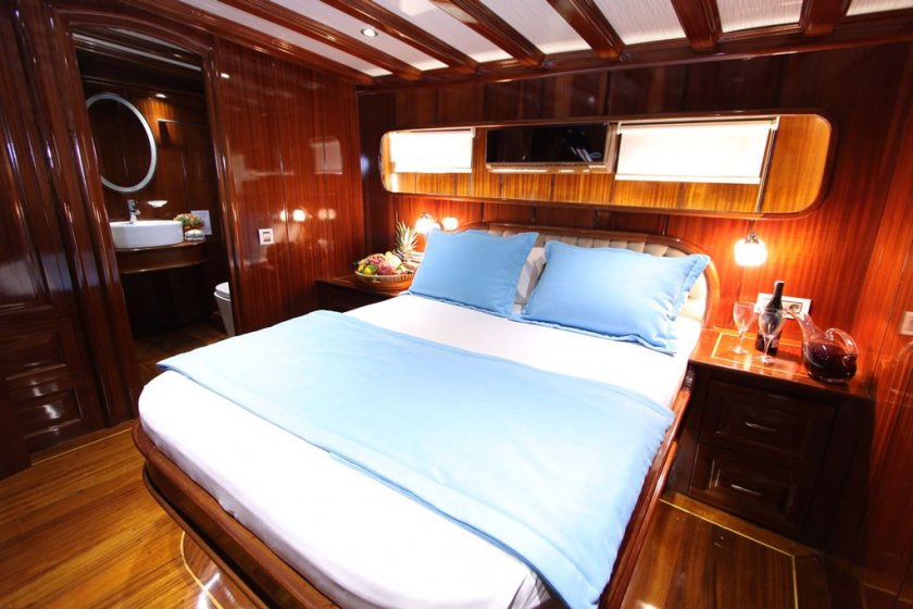 DEAR LİLA | 12 KİŞİLİK 6 KAMARALI LÜKS MAVİ TUR GULETİ | Okeanosyatcilik