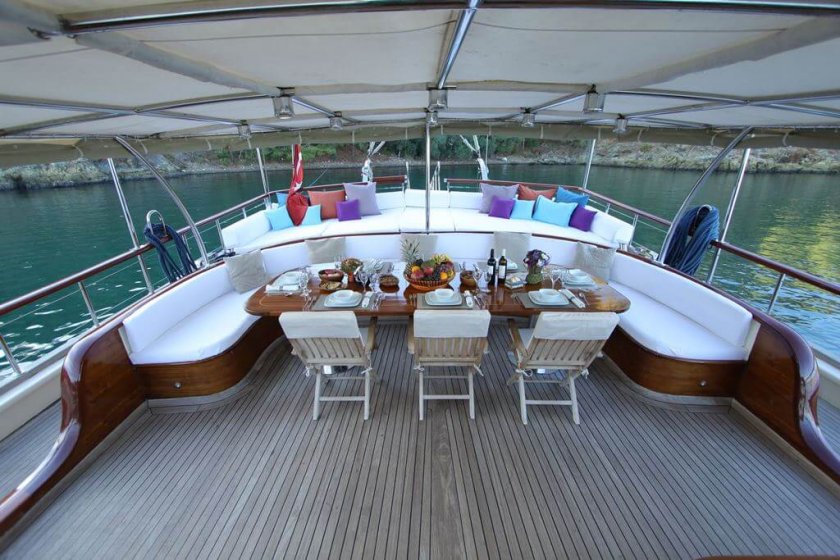 DEAR LİLA | 12 KİŞİLİK 6 KAMARALI LÜKS MAVİ TUR GULETİ | Okeanosyatcilik