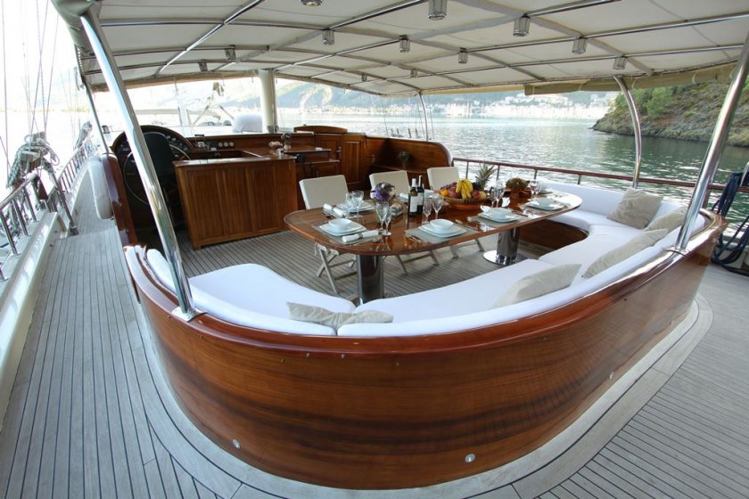 DEAR LİLA | 12 KİŞİLİK 6 KAMARALI LÜKS MAVİ TUR GULETİ | Okeanosyatcilik