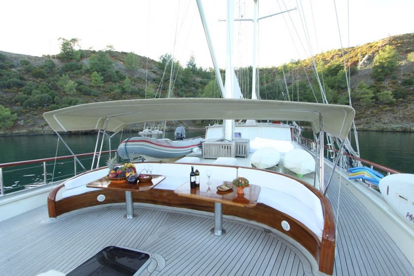 DEAR LİLA | 12 KİŞİLİK 6 KAMARALI LÜKS MAVİ TUR GULETİ | Okeanosyatcilik