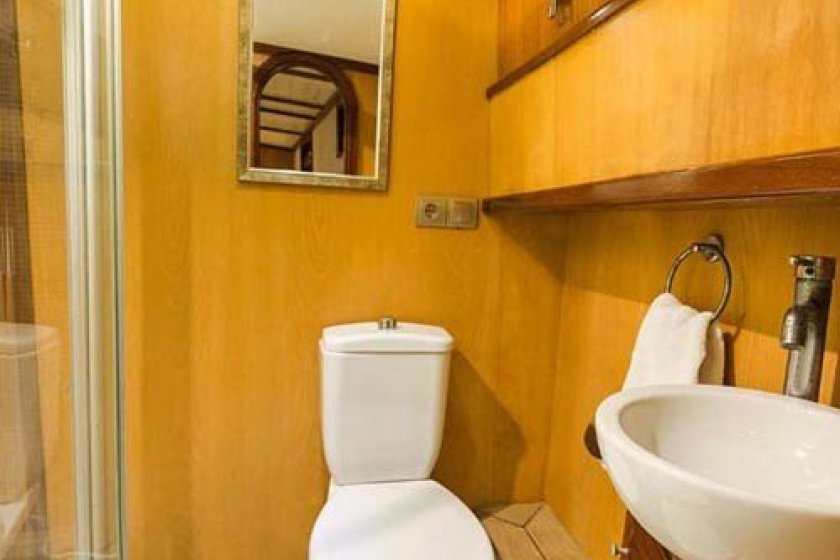 DORA DENİZ | 6 KİŞİLİK FETHİYE GÖCEK MARMARİS TEKNE TURU | Okeanosyatcilik