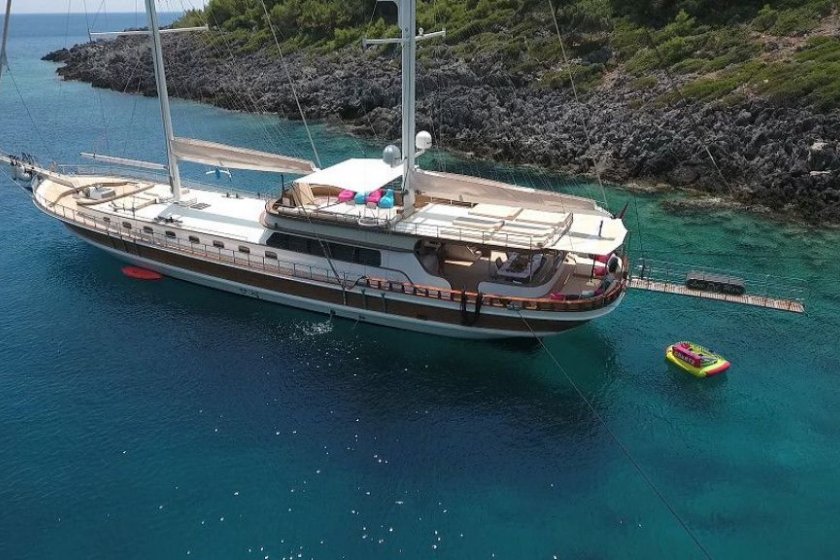 LUCE DEL MARE | FETHİYE 10 KİŞİLİK ULTRA LÜKS MAVİ YOLCULUK GULETİ | Okeanosyatcilik