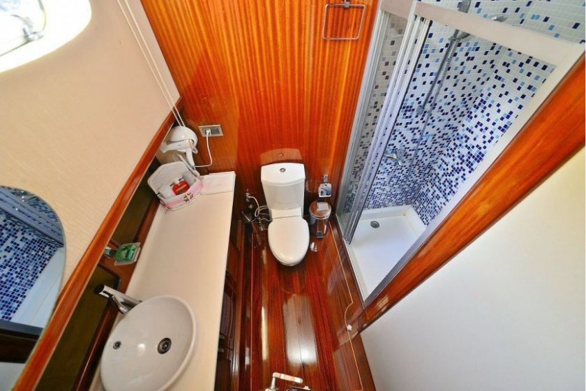 LUCE DEL MARE | FETHİYE 10 KİŞİLİK ULTRA LÜKS MAVİ YOLCULUK GULETİ | Okeanosyatcilik