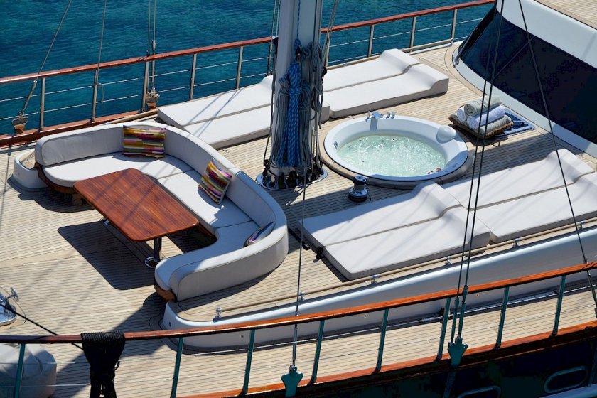 BLUE HEAVEN | 5 KABİN 9 KİŞİLİK ULTRA LÜKS GULET İLE BODRUM TEKNE TURU | Okeanosyatcilik