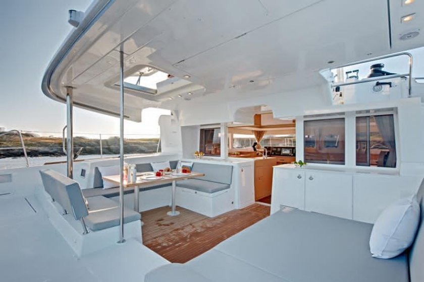 GÖCEK 8 KİŞİLİK KİRALIK LÜKS KATAMARAN