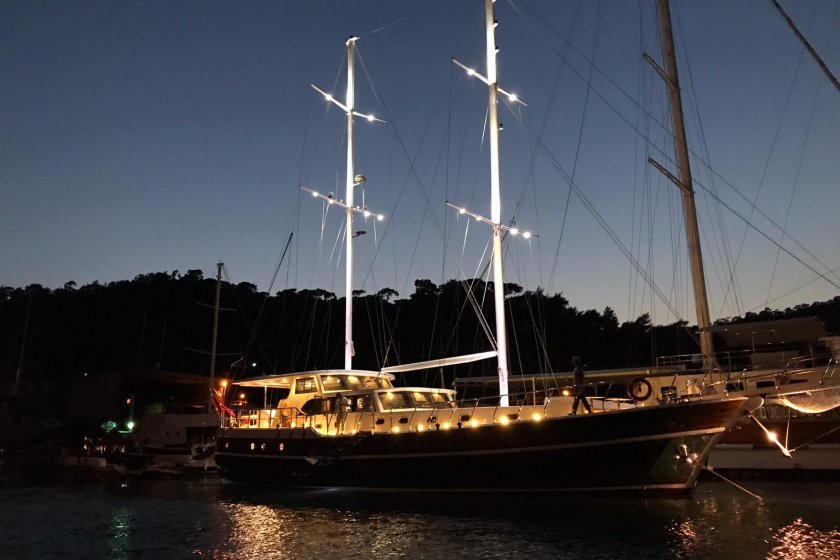 GULET EMİNE | 12 KİŞİLİK GULET İLE TEKNE TATİLİ | Okeanosyatcilik