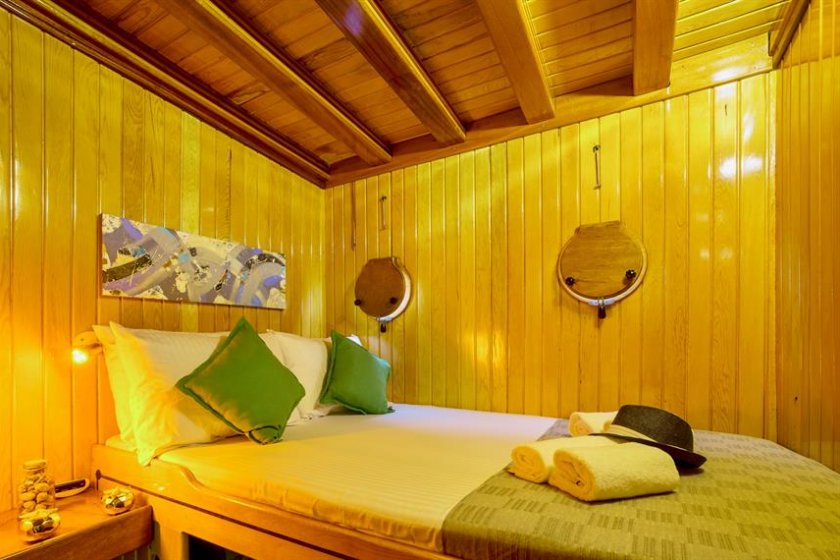 SADRİ USTA | 16 KİŞİLİK MAVİ YOLCULUK TEKNE GEZİSİ | Okeanosyatcilik