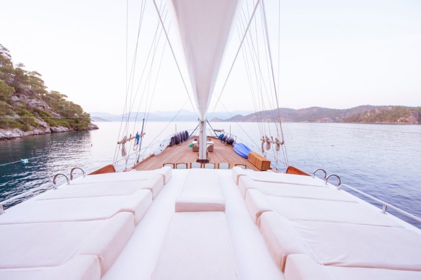 LARiN SU | LÜKS GULET KİRALAMA & ÖZEL YAT TURU | Okeanosyatcilik