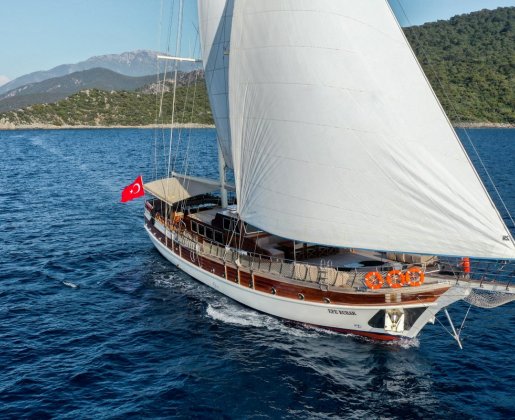 LUXURY TURKEY SAILING BOAT FOR 12 PEOPLE