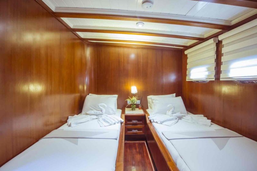 YÜCE BEY | 10 KİŞİLİK LÜKS YAT İLE MARMARİS MAVİ YOLCULUK | Okeanosyatcilik