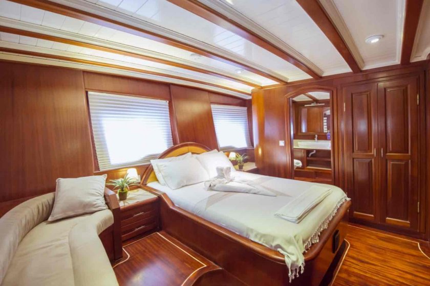 YÜCE BEY | 10 KİŞİLİK LÜKS YAT İLE MARMARİS MAVİ YOLCULUK | Okeanosyatcilik